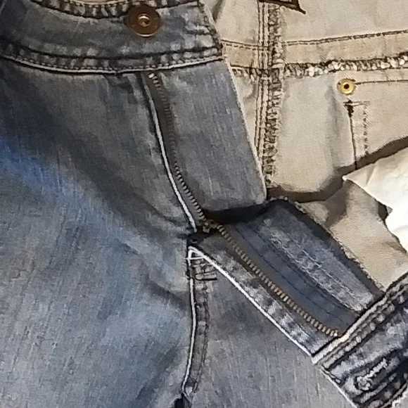 Baccini Bermuda Denim Shorts - Picture 5 of 11